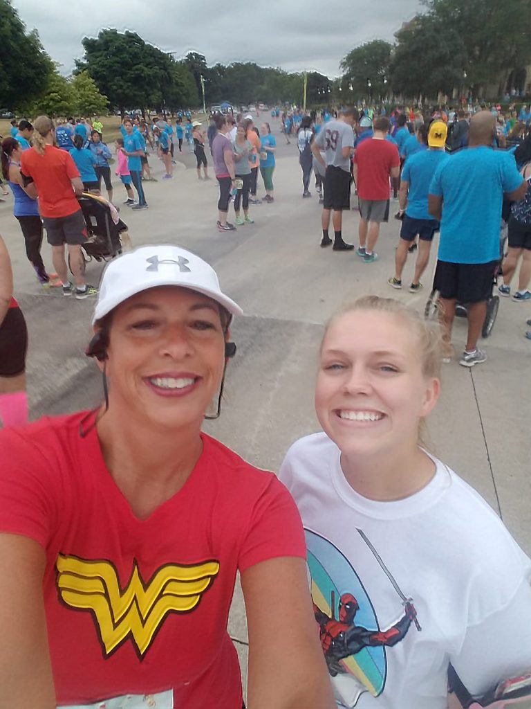 Linda and Kendall before the Ice Cream Sundae 5K